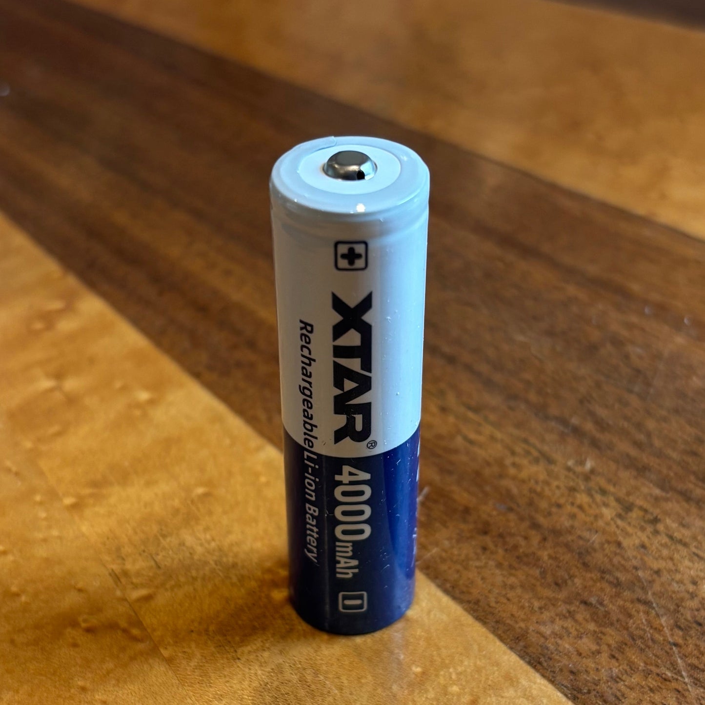 XTAR 3.6V 18650 4000mAh Lithium battery replacement battery alternate view 2